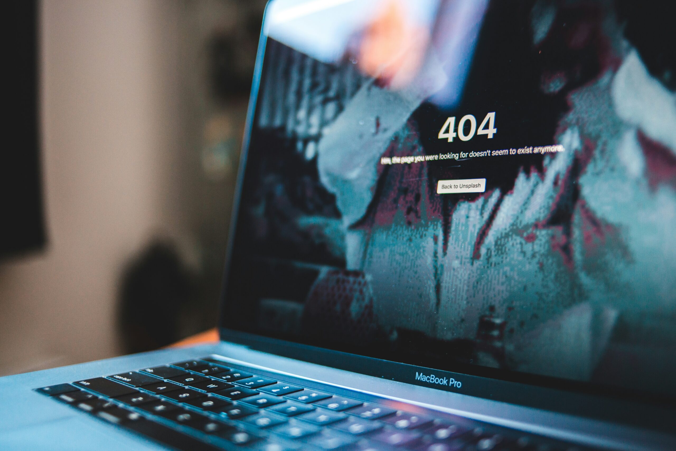 Effektive Landing Page Optimierung: Von 2% auf 15% Conversion in 30 Tagen
